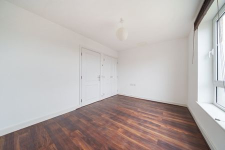 Tarves Way, London, SE10 - Photo 3