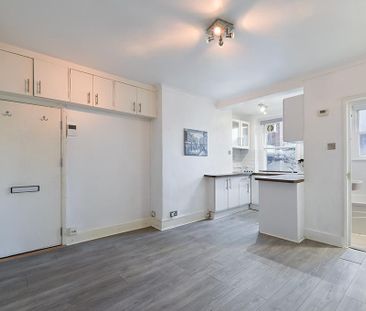 1 bedroom flat to rent - Photo 4