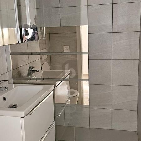 RÉNOVÉ À PROXIMITÉ DU CENTRE-VILLE - Foto 4