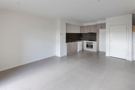 Modern Unit - Photo 4