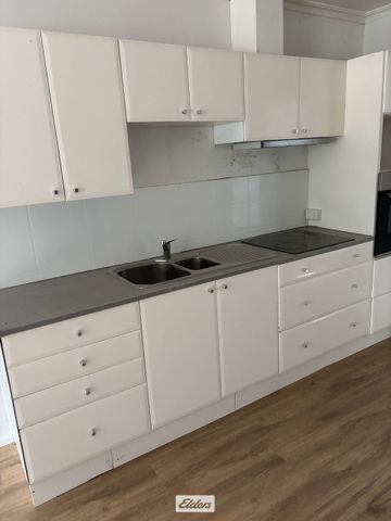 Great 2 Bedroom Unit - Photo 2
