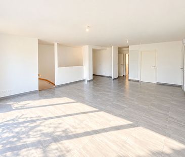Location Appartement 5 pièces 103m² - Photo 2