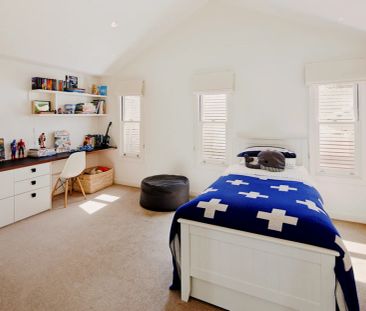 3 Bed, 2 Bath - Photo 2