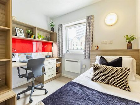 1 bedroom in a flat share to rent - Photo 4
