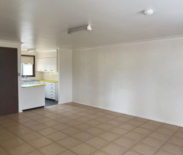 1/82 Douglas Street, Armidale, NSW 2350 - Photo 4