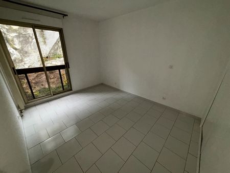 NIMES CIGALE - CONFORTABLE APPARTEMENT T3/4 82M2 AVEC 2 PARKINGS - PISCINE ET TENNIS - Photo 5