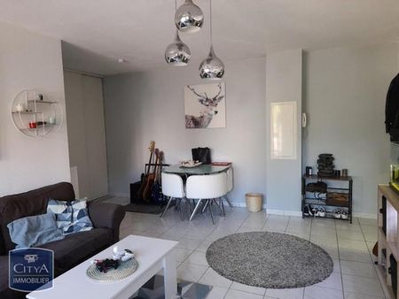 Location Appartement 3 pièces 65m² ST AVOLD 57500 - Photo 2