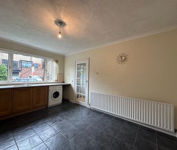 3 Bed Semi-Detached House, Low Road, S6 - Photo 4