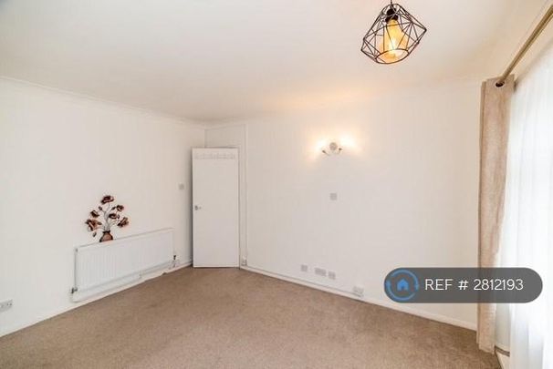 2 bedroom maisonette to rent - Photo 1