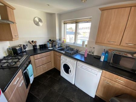 2 bedroom flat to rent - Photo 5