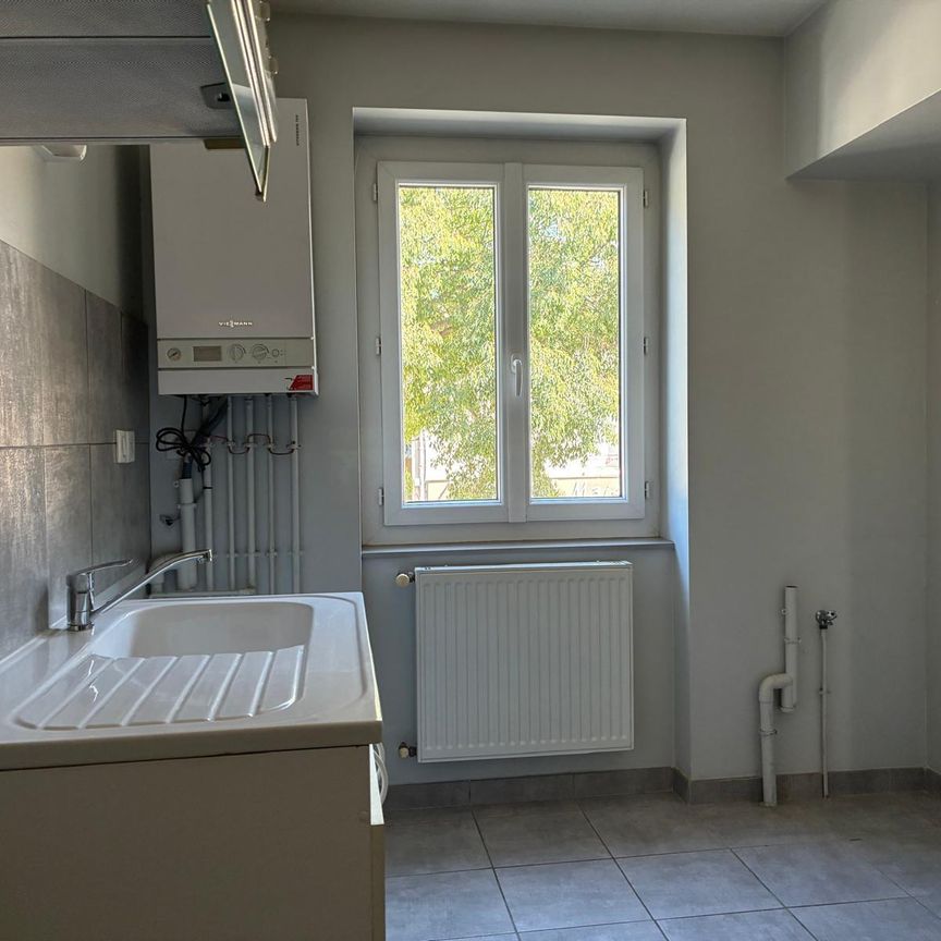 Location Appartement 2 pièces 42m² BOURG LES VALENCE 26500 - Photo 1