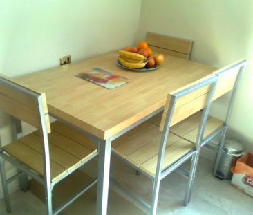 Room in a Shared Flat, London, NW2 - Photo 1