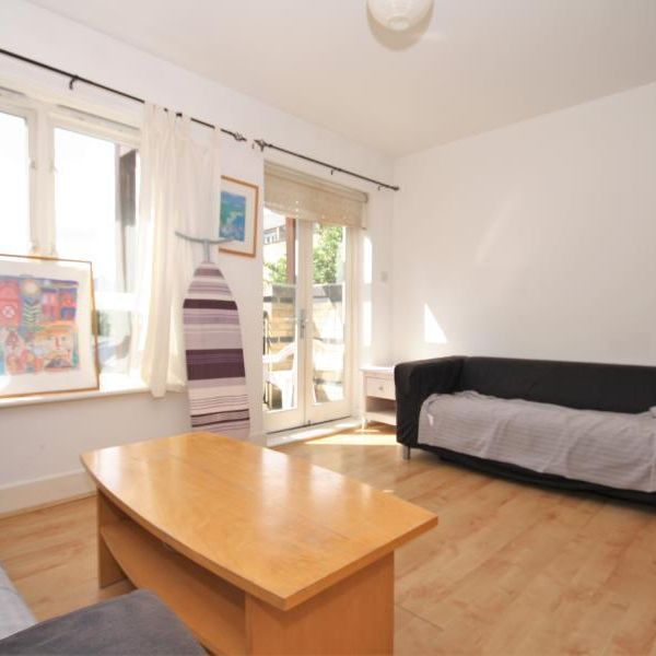 4 bedroom terraced house to rent - Photo 1
