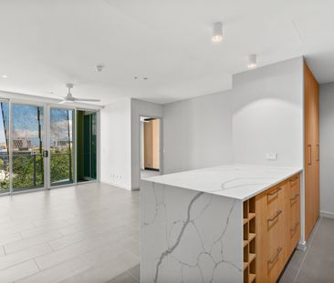 1007/163 Abbott Street, Cairns City QLD 4870 - Apartment For Rent |... - Photo 1