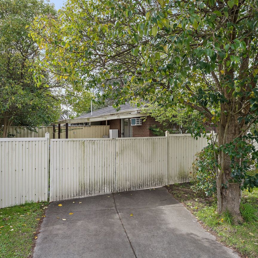 17 Durham Road, Kilsyth - Photo 1