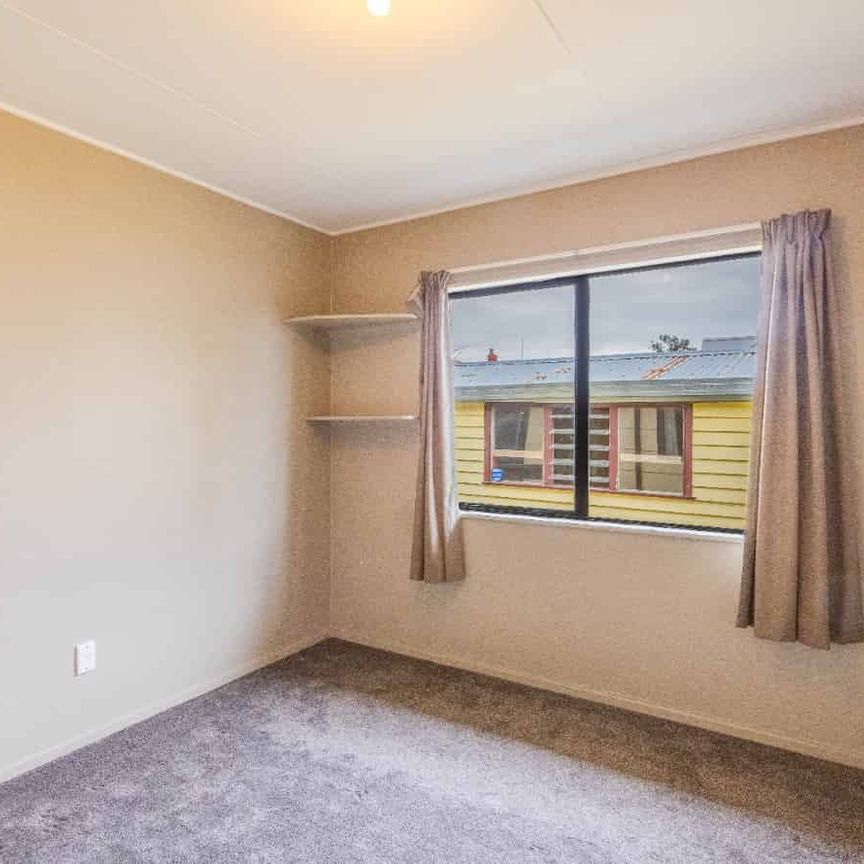 Quiet Two Bedroom Home - Photo 1