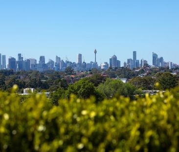 Luxury Studio with Sydney CBD Skyline Views - Photo 3