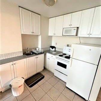 Fully furnished 1 Bedroom in Beach District - Photo 3