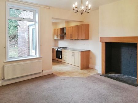 3 bedroom terraced house to rent - Photo 5