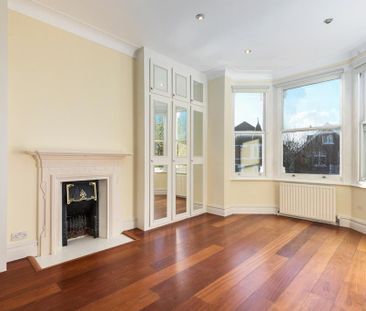 3 bedroom flat to rent - Photo 1