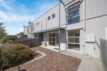 206 Anthony Rolfe Avenue, Gungahlin ACT 2912 - Townhouse For Rent | Domain - Photo 2