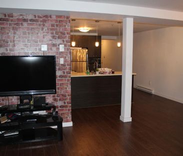 Beau grand 4 1/2 Nouvelle Construction Cartierville Disponible 1 Se... - Photo 2