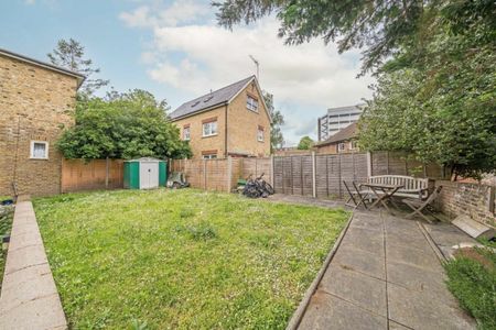 Springfield Road, KT1, London - Photo 4