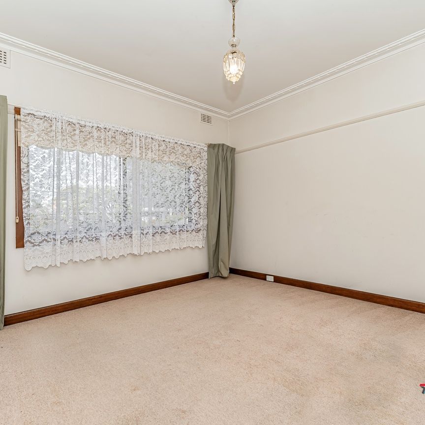 73 West Street, Hadfield VIC 3046 - Photo 1