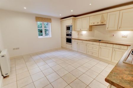 2 BED Apartment To rent - Photo 2