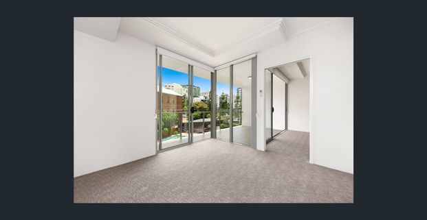 Spacious One-Bedroom Apartment in 'Liberte', Kangaroo Point - Photo 1