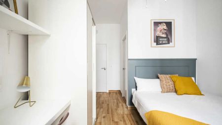 Room in a shared 68-bedroom apartment for rent in Justicia, perfect for singles. - Photo 2