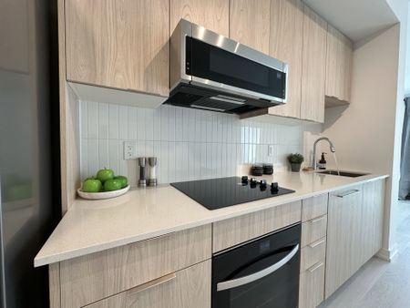 For Lease - 2501 Saw Whet Boulevard Unit# 226, Oakville, Ontario - Photo 2