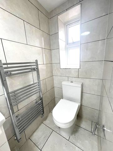 Three bedroom Ground Floor Annex Flat to rent- ideal for working proffesionals- - Photo 4