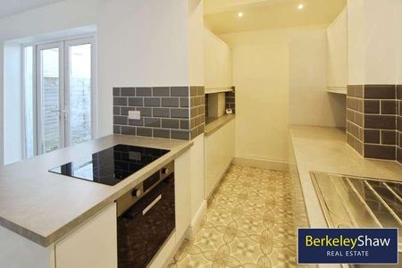 Mayfair Avenue, Bowring Park, Liverpool, L14 - Photo 2