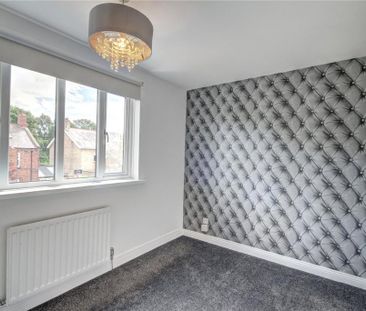 2 bedroom semi-detached house to rent - Photo 3