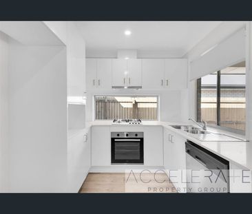 5 Elon Street, Park Ridge, Qld 4125 - Photo 2