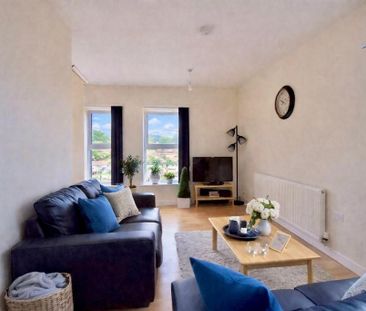 3 bedroom flat to rent - Photo 1