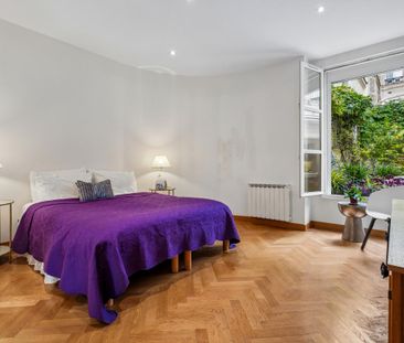 Location Appartement 5 pièces Meublé 193m² PARIS 8ème - Photo 5