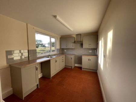 3 bedroom detached house to rent - Photo 5