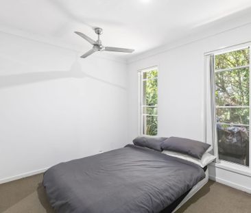 Modern, Low-Maintenance Living in a Prime Coomera Location - Photo 6