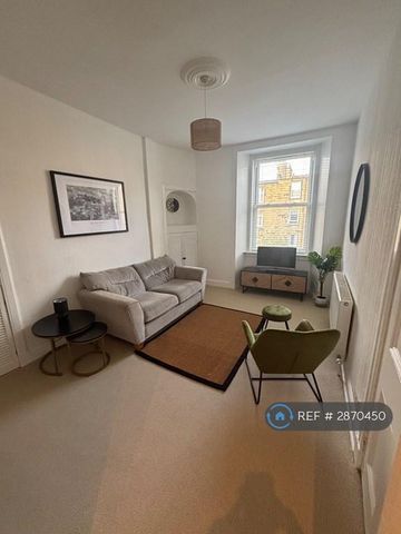 1 bedroom flat to rent - Photo 2