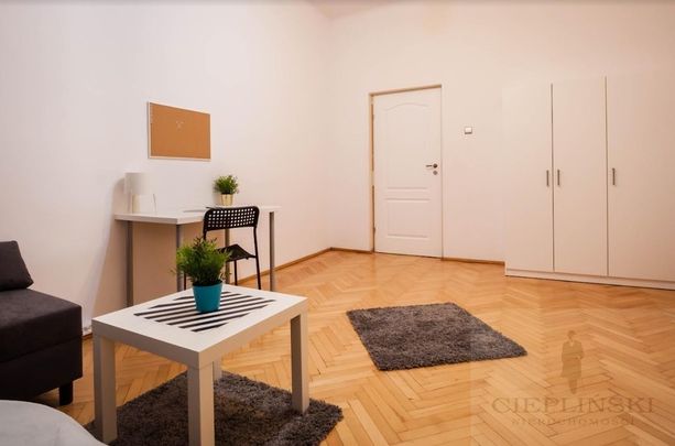 3 pokoje, świetna lokalizacja - Na wynajem - Zdjęcie 1