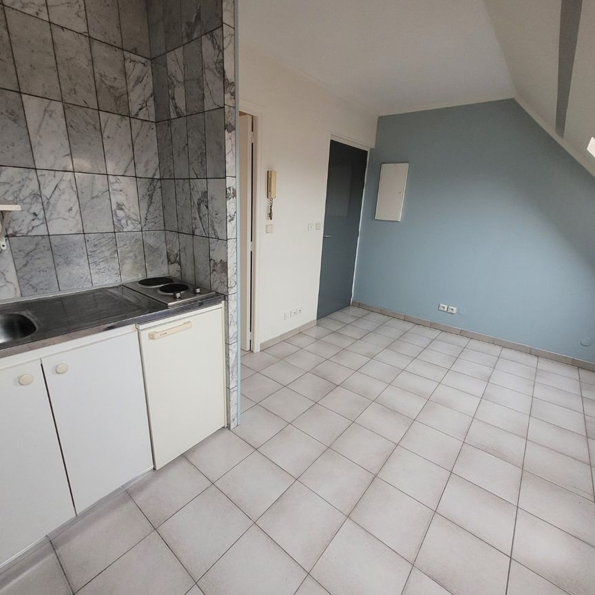 Location Appartement 1 pièce 19m² SIN LE NOBLE 59450 - Photo 1