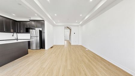 For Lease - 3262 Brigadier Avenue, Pickering, Ontario - Photo 5