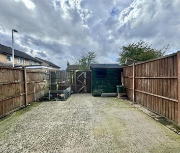 2 bedroom semi-detached house to rent - Photo 3