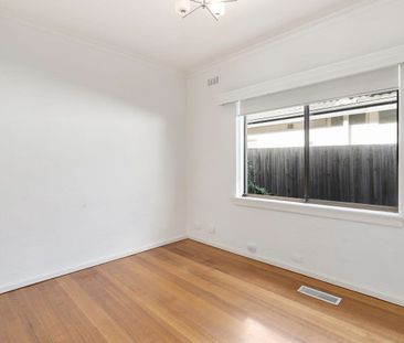 10 Fiddes Street, Moorabbin - Photo 1