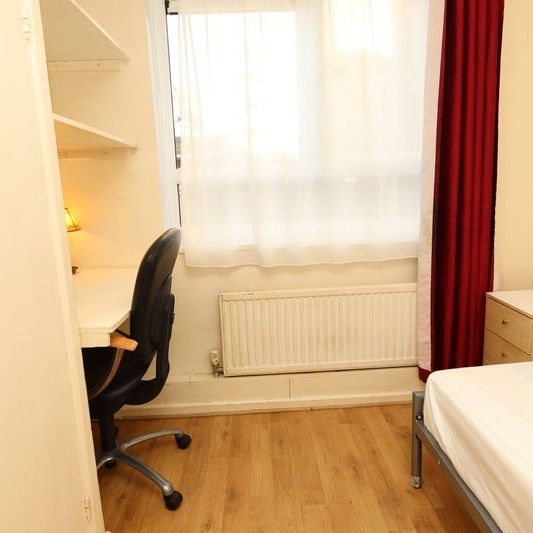 Room in a Shared Flat, Barrett House, NW6 - Photo 1