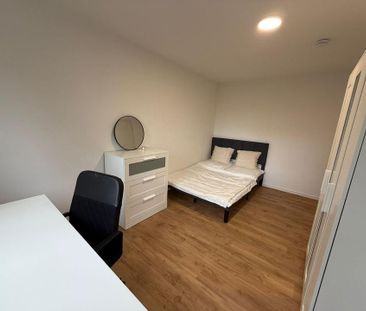 Exclusive Lichtdurchflutete 2-Zimmer-Wohnung in Nürnberg mit Balkon - Foto 6