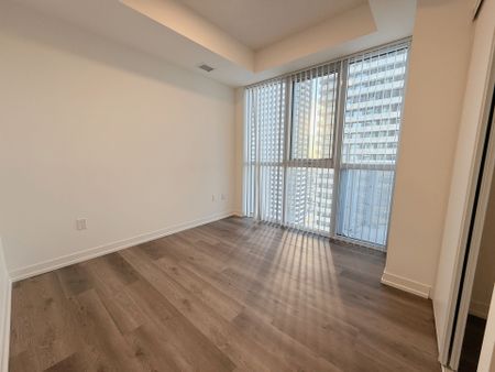 For Lease - 8 Interchange Way Unit# 3102, Vaughan, Ontario - Photo 3