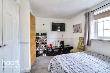 3 bedroom terraced house to rent - Photo 4